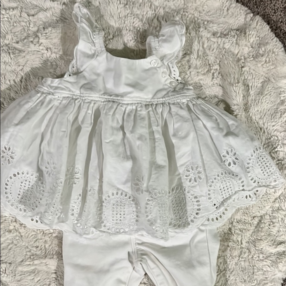 Baby gap girls white  6-12M top and jeans